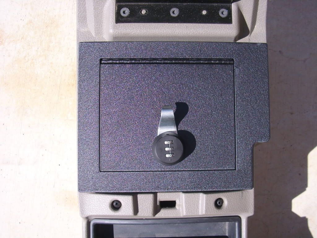 Secure Console / Lockable Center Console Jeep Commander Forum